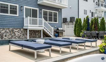 33 Amherst Dr, Bayville, NJ 08721