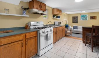 84 Ash Ave, Cranston, RI 02910