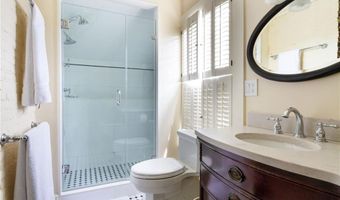 26 Thames St, Newport, RI 02840