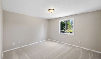 16610 SE VALLEY VIEW Rd, Milwaukie, OR 97267