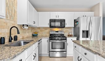1658 PINEWIND Dr, Alburtis, PA 18011