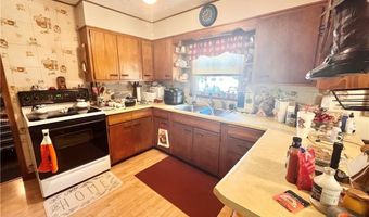 301 S High School Ave, Altamont, KS 67330