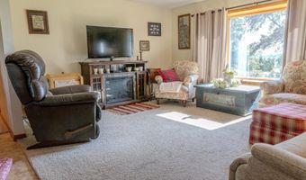 11705 J Ave, Aplington, IA 50604