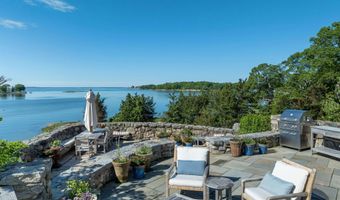 25 Tokeneke Trl, Darien, CT 06820