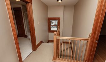 618 9th St, Ames, IA 50010