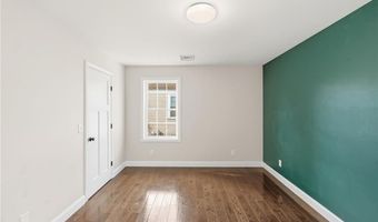 29 Calumet Ave, Johnston, RI 02919