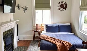 201 W 33rd St, Savannah, GA 31401