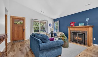 414 Parkside Dr, Ashland, OR 97520