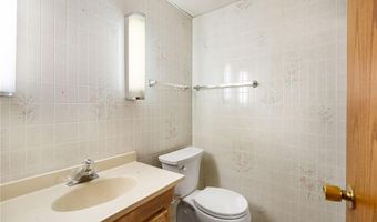 400 Oakland Pl NE 9, Austin, MN 55912