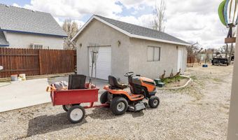 4635 Country River Dr, Fallon, NV 89406