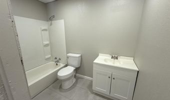 32 Slate St, Atmore, AL 36502