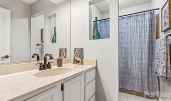 16 Canterbury Dr, Arden, NC 28704