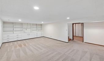 2818 Eisenhower Ave, Ames, IA 50010