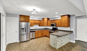 6686 Woodcrest Dr, Avon, IN 46123