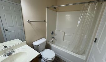 8104 D Laredo Ave, Biloxi, MS 39530