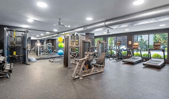 701 N HENRY St 204, Alexandria, VA 22314