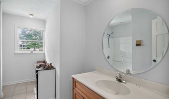 823 Birdie Dr, Abingdon, VA 24211