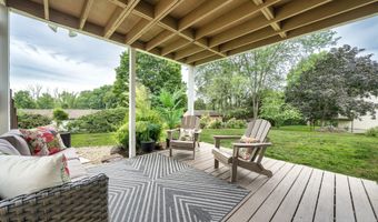 15 Diane Dr, Cromwell, CT 06416