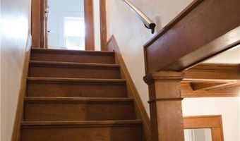 30 Casterton Ave N, Akron, OH 44303