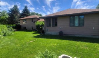 403 NE 22nd Ave, Aberdeen, SD 57401