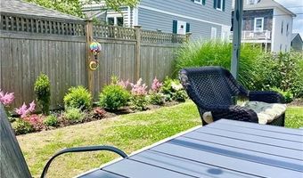 5 Byrnes St, Newport, RI 02840
