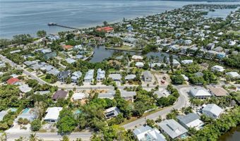 136 CRESCENT Dr, Anna Maria, FL 34216