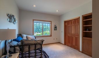 1312 VILLAGE Loop, Bandon, OR 97411