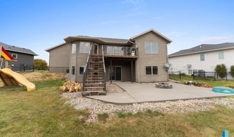 816 N Snowberry Cir, Brandon, SD 57005