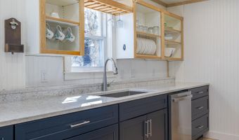 3 Wayman Ln, Bar Harbor, ME 04609