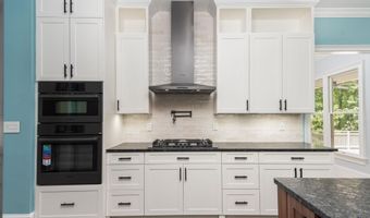 124 Westchester Dr, Macon, GA 31210