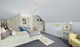 150 Delta Dr, North Kingstown, RI 02874