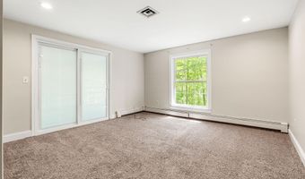 28 Olde Lantern Rd, Bedford, NH 03110