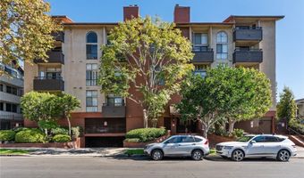 10820 Holman Ave 204, Los Angeles, CA 90024