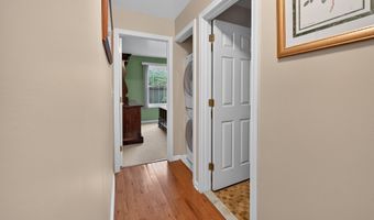 24 Manorwood Dr 24, Branford, CT 06405