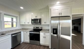 1918 Register Rd, Adel, GA 31620