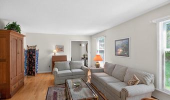 5 Shingle Mill Dr, Canton, CT 06019
