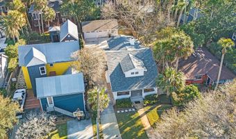 322 6TH St, Atlantic Beach, FL 32233