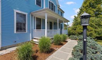 220 Island Dr, Middletown, RI 02842