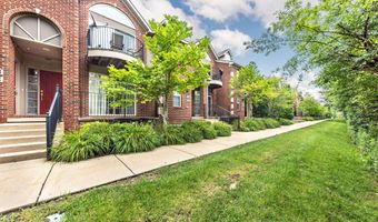 241 W Oakbrook Dr, Ann Arbor, MI 48103