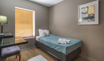 215 Carlisle Blvd NE, Albuquerque, NM 87106