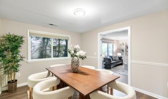 6352 12TH St N, Arlington, VA 22205