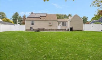 22 Franconia Dr, Cranston, RI 02920