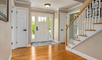 45 Eleanors Way, Brentwood, NH 03833
