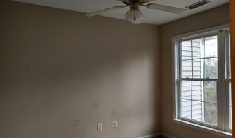 326 WILLIAMS St 302, Berlin, MD 21811