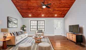 72 MACCAULEY Rd, Albrightsville, PA 18210
