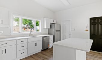 45 E LAKE Dr, Annapolis, MD 21403