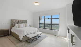 3500 Mystic Pointe Dr PH5, Aventura, FL 33180