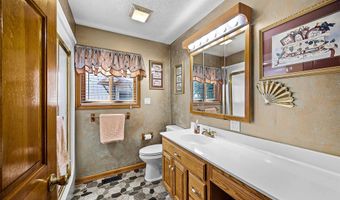 1515 RIVERSIDE Ln, Adamsville, TN 38310