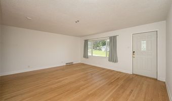 7614 General Meade Ln, Affton, MO 63123