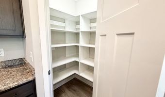 2360 Serenity Ct, Auburn, IN 46706